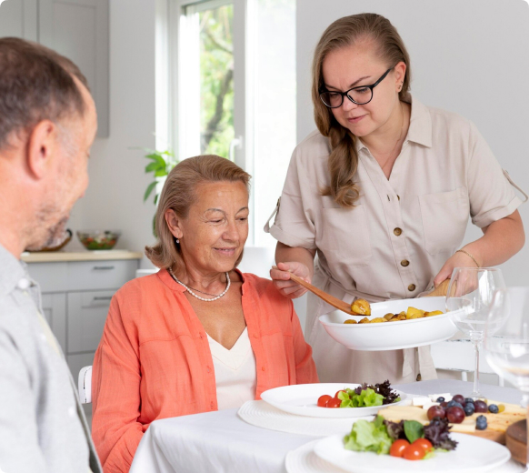 Personalized mealtime support at home